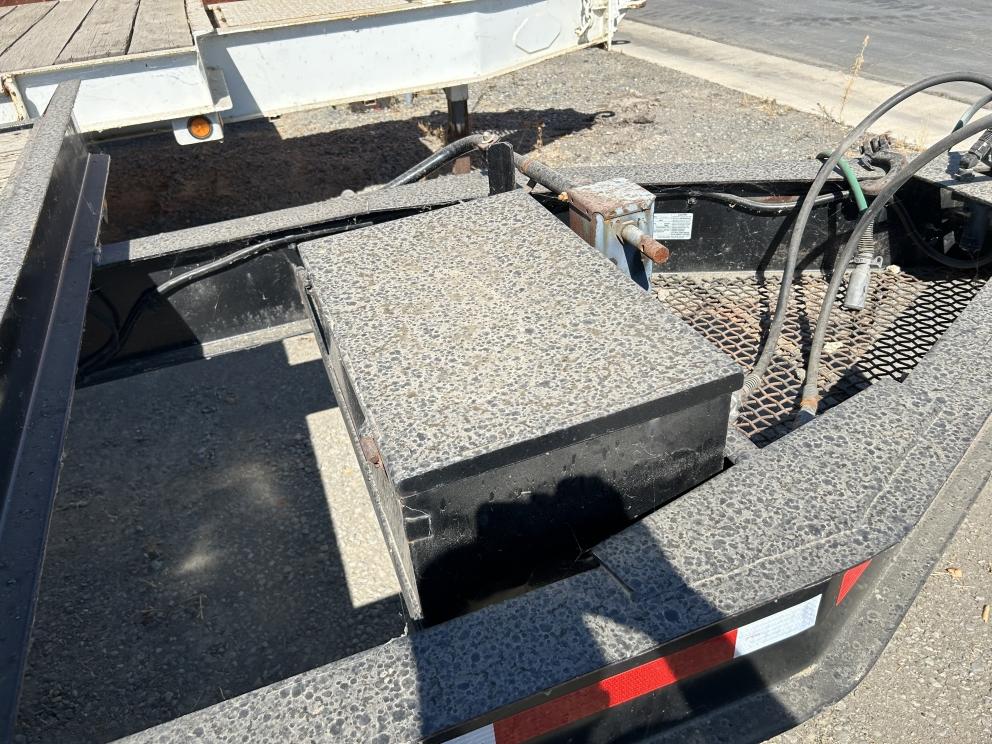 Image for 2004 Zieman 25 Ft x 102 In T/A Equipment Trailer