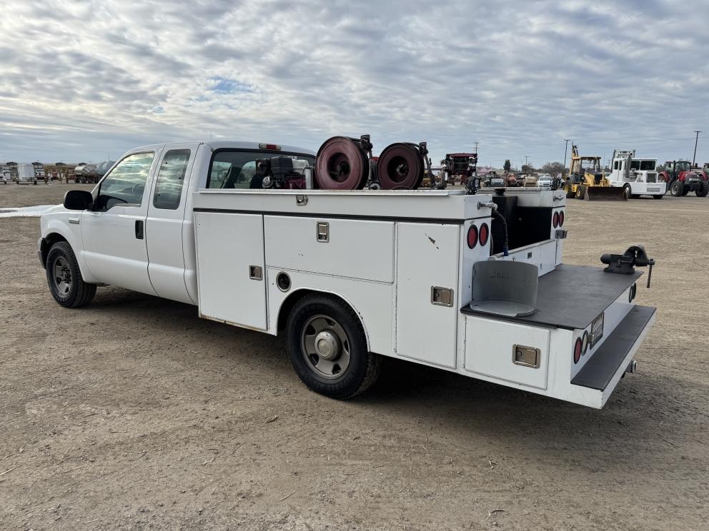 Image for 2005 Ford F-250 Extended Cab Service Truck