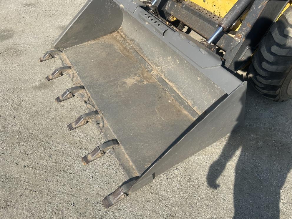 Image for 2008 New Holland L175 Skid Steer Loader