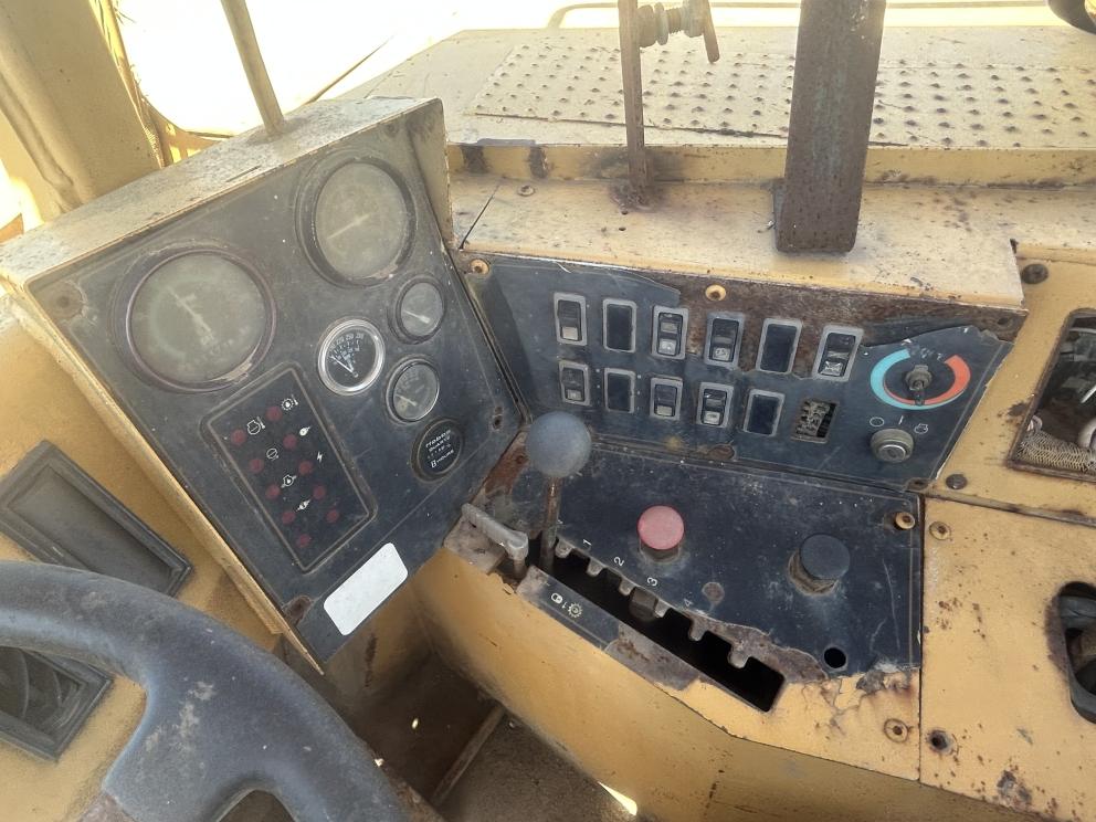 Image for 1995 Caterpillar 615C Series II Elevating Motor Scraper