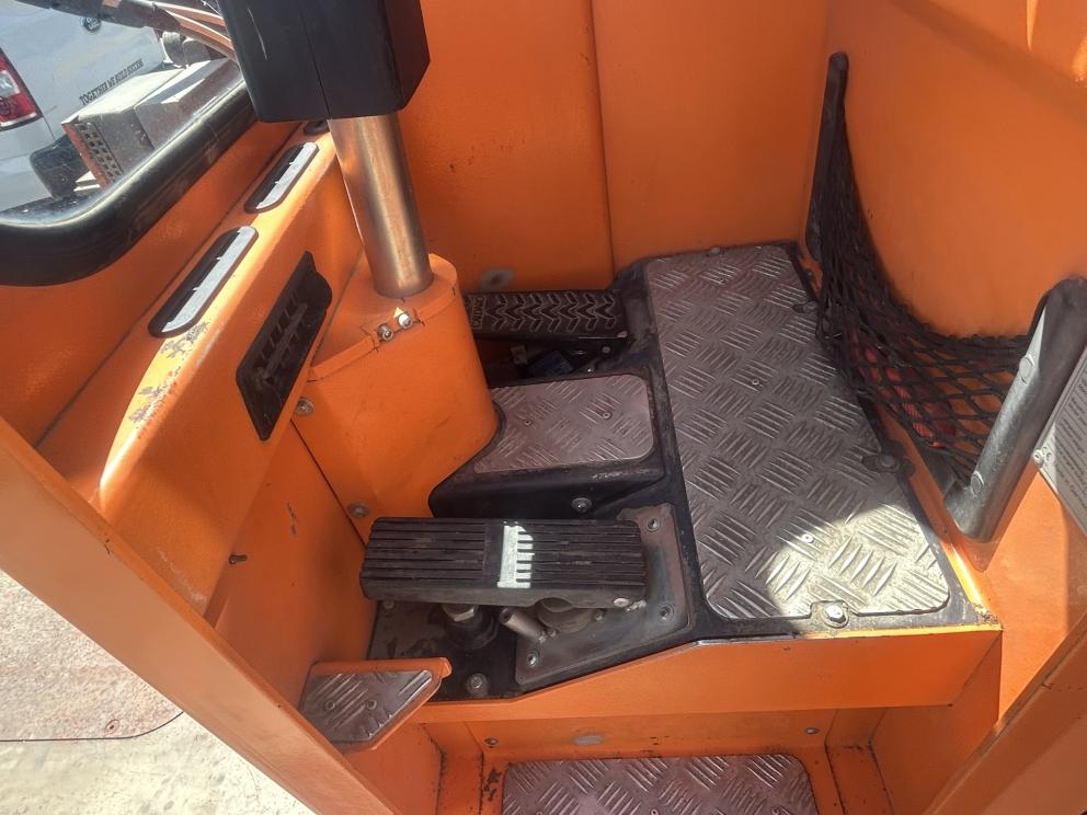 Image for 2014 HubTex DQ 80-D 4-Way Forklift