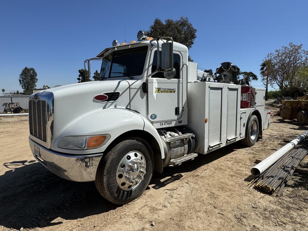 Image for 2013 Peterbilt 337 S/A Service Truck