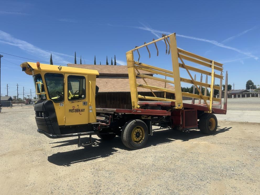 Image for 2011 New Holland H9880 Bale Wagon