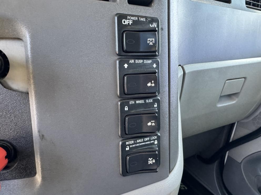Image for 2013 Peterbilt 579 T/A Truck Tractor