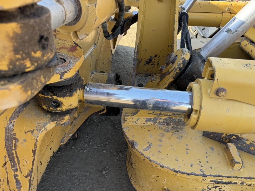 Image for 2012 Cat D6T XW