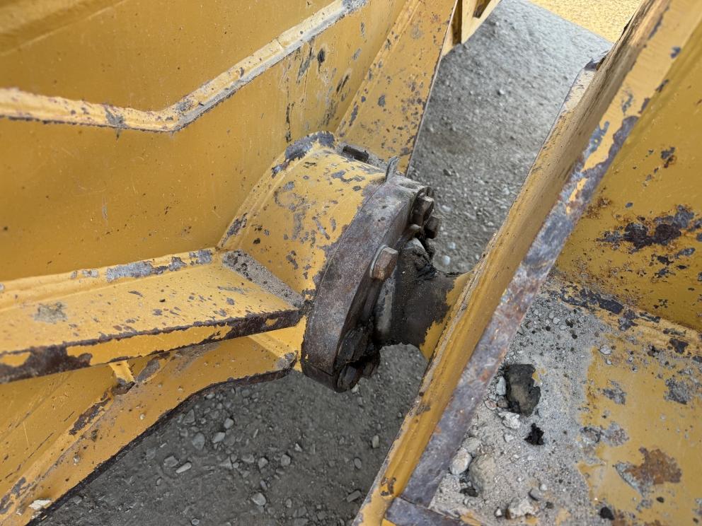 Image for 2012 Cat D6T XW