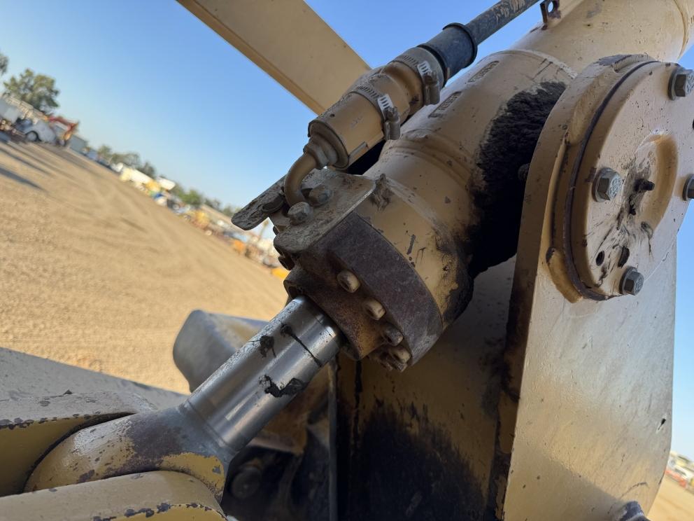 Image for 2012 Cat D6T XW