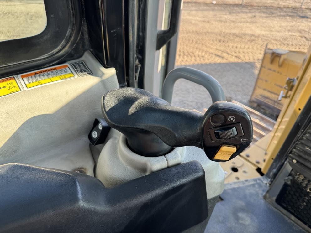 Image for 2012 Cat D6T XW