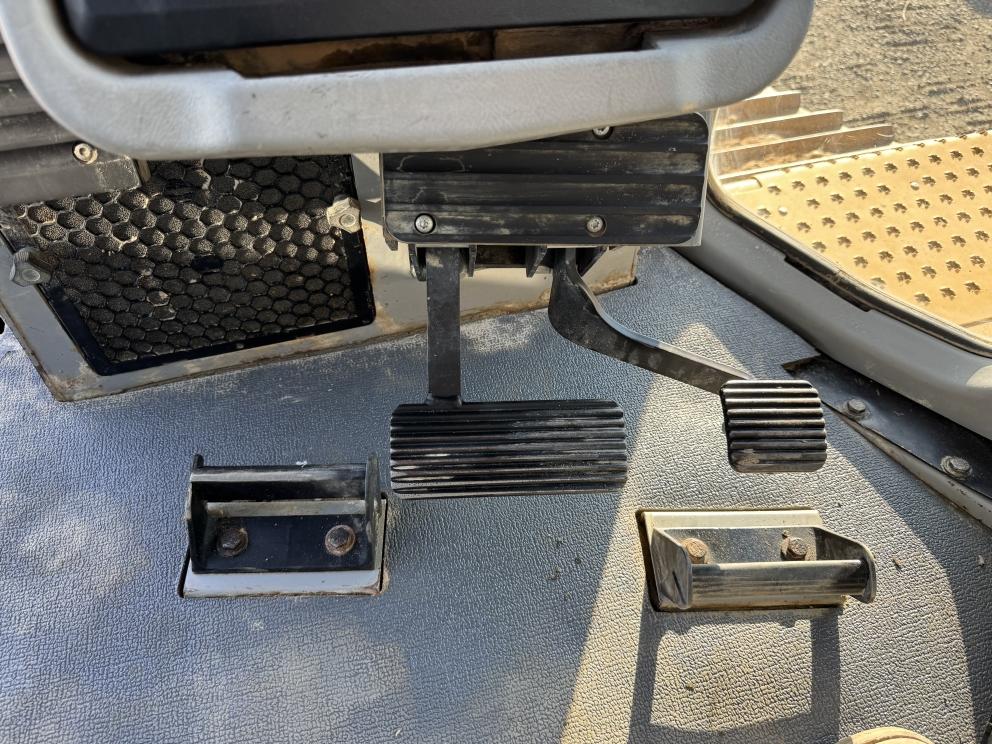 Image for 2012 Cat D6T XW