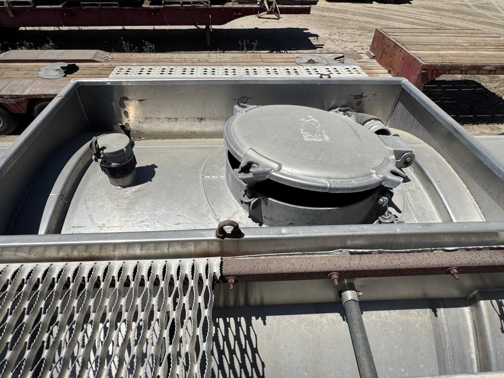 Image for 1997 Beal 6700 Gal T/A Stainless Tanker