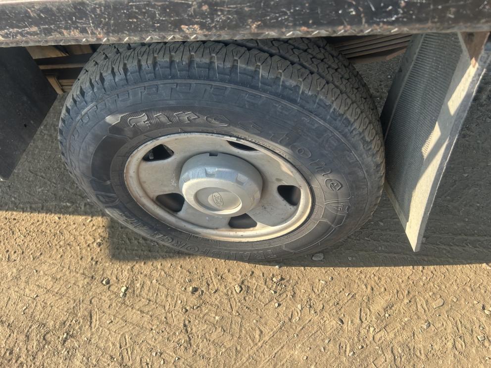 Image for 2008 Ford F-250 Flatbed Truck