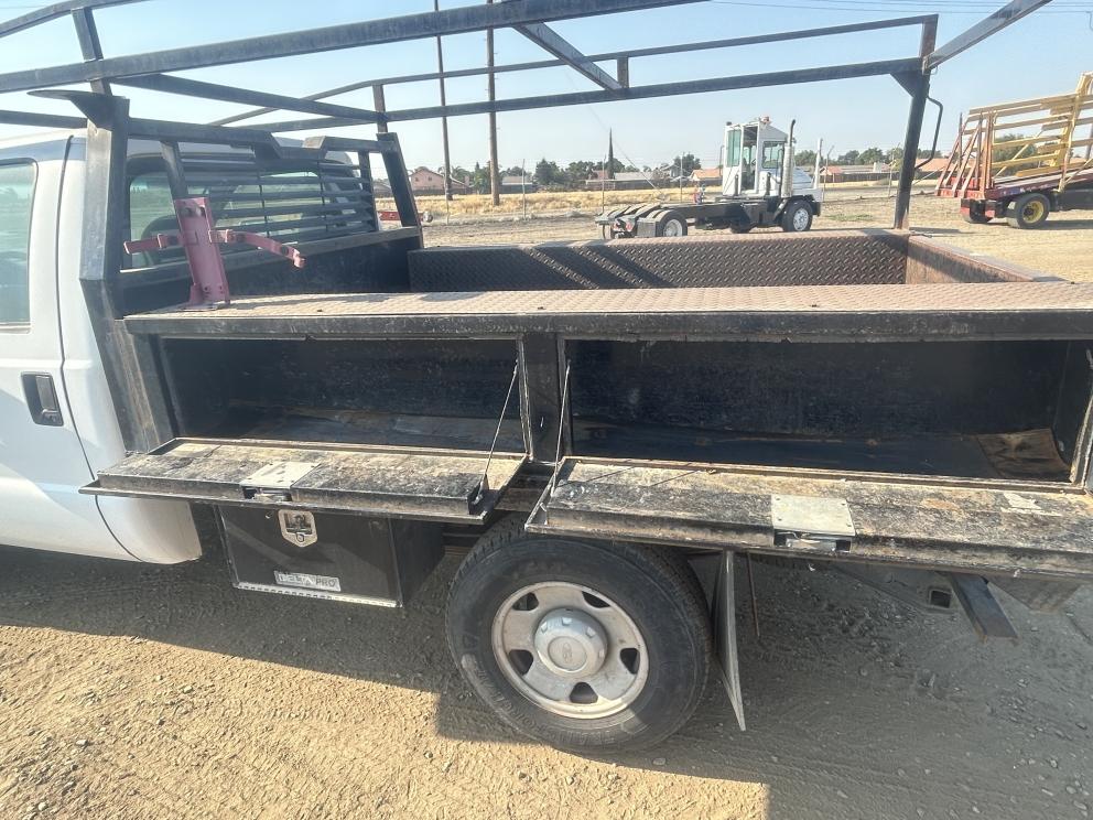 Image for 2008 Ford F-250 Flatbed Truck