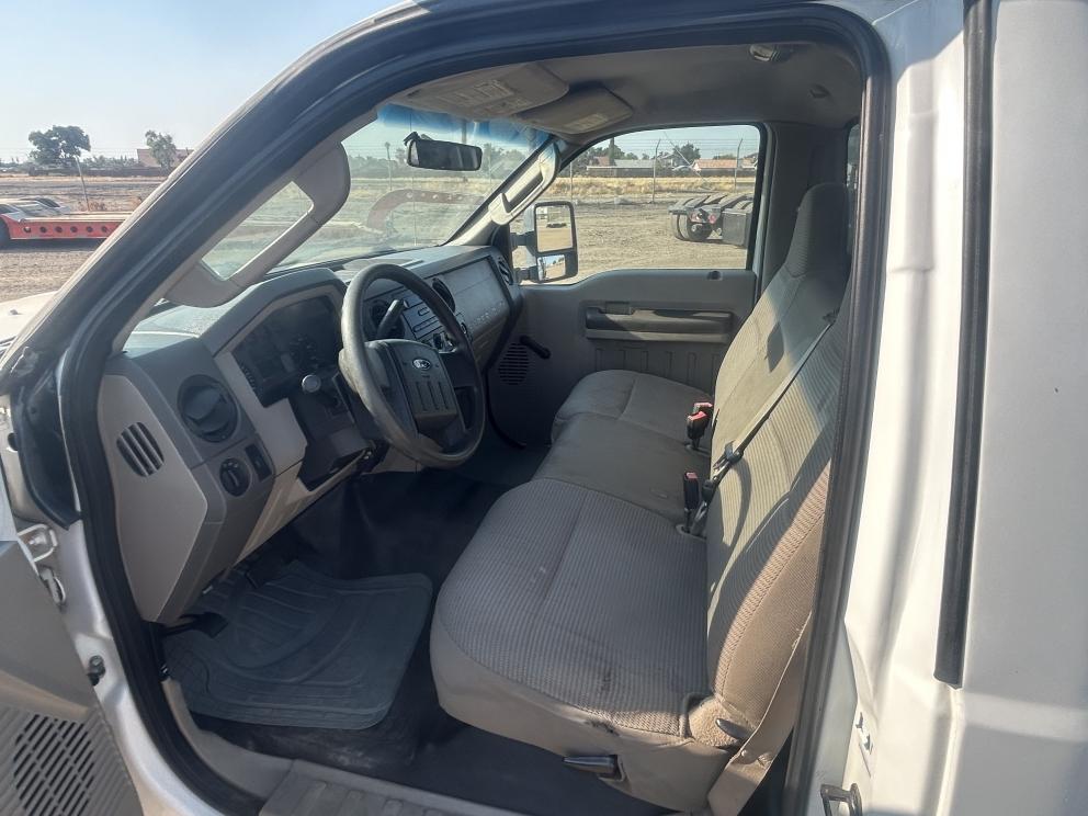 Image for 2008 Ford F-250 Flatbed Truck