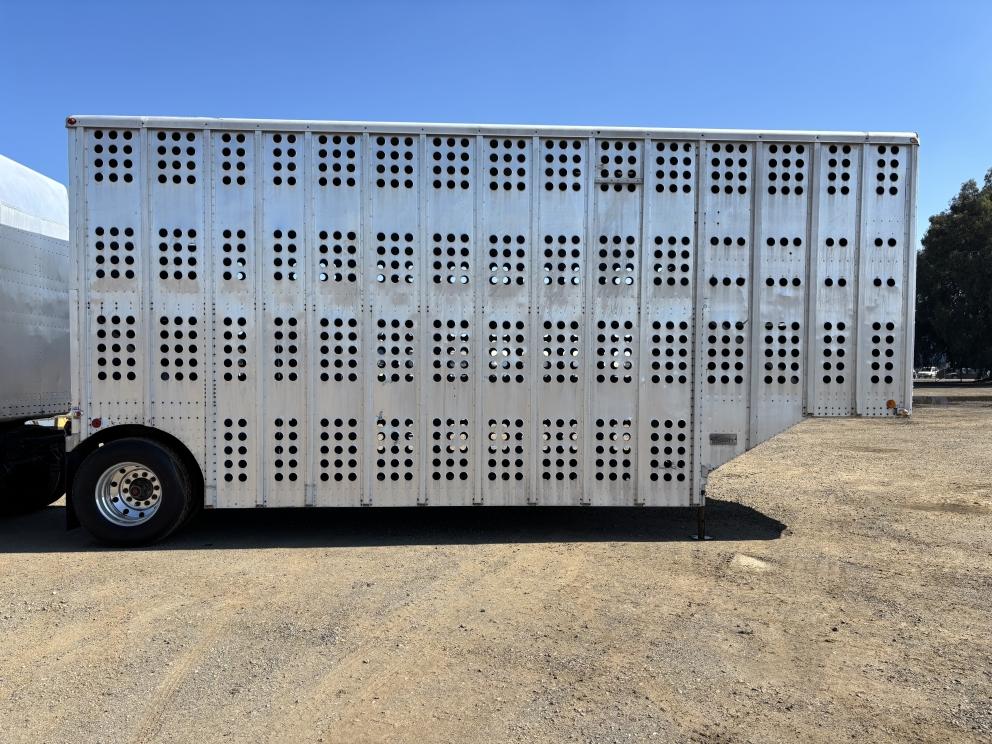 Image for 1973 Merritt Double Cattle Trailers