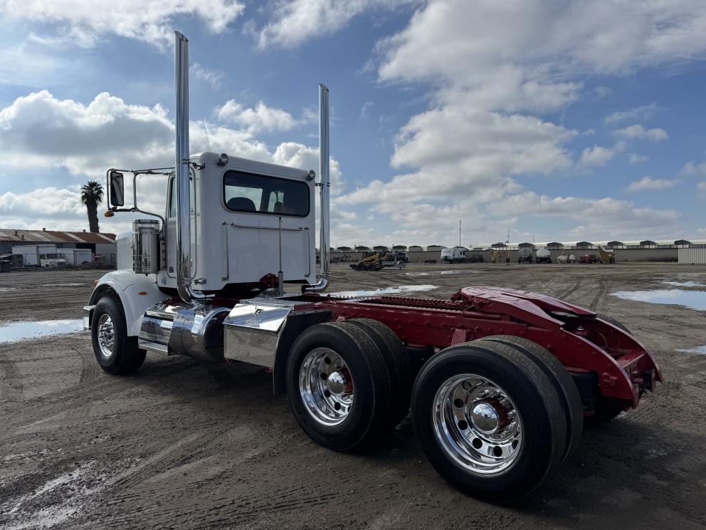 Image for 2016 Peterbilt 367 T/A Day Cab Heavy Haul Truck Tractor