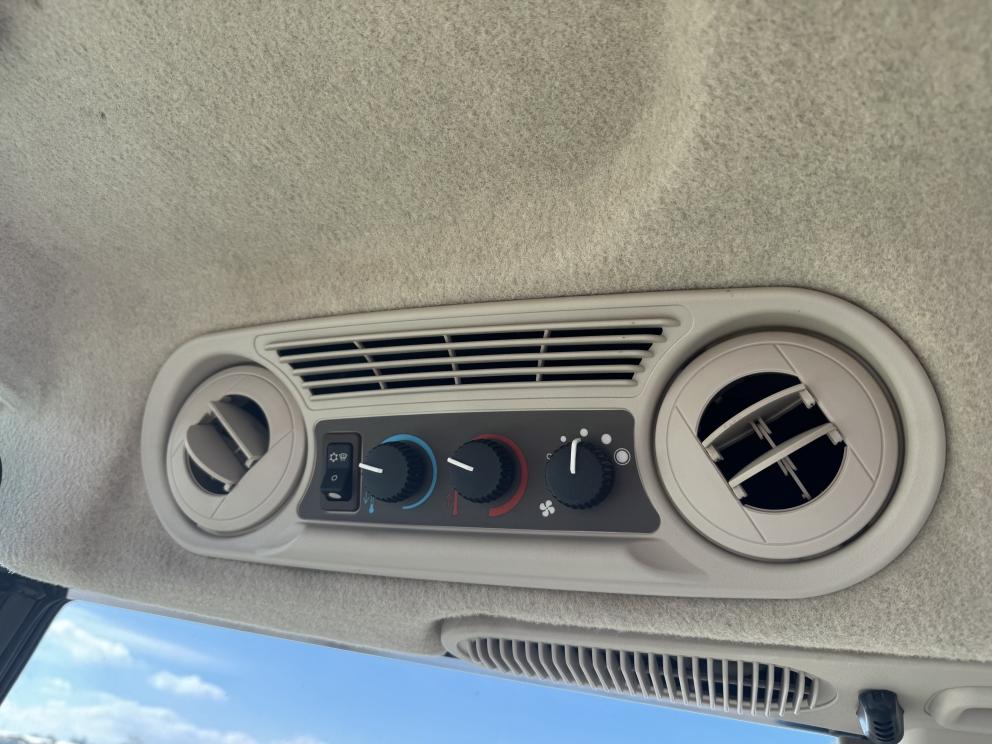 Image for 2019 John Deere 5115M Wheel Tractor