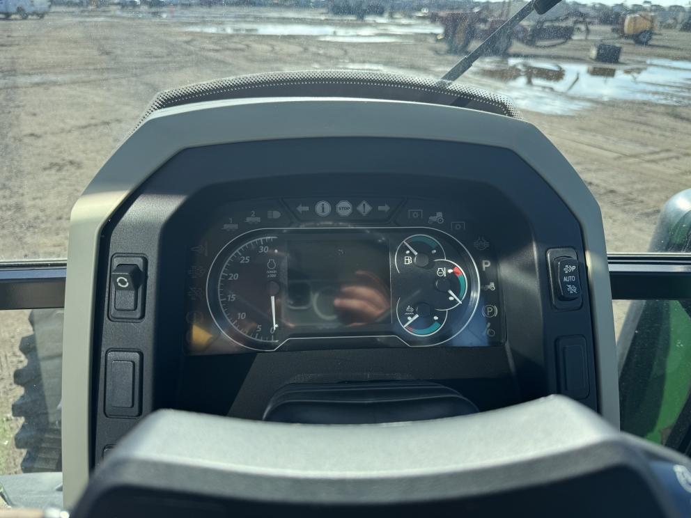 Image for 2019 John Deere 5115M Wheel Tractor