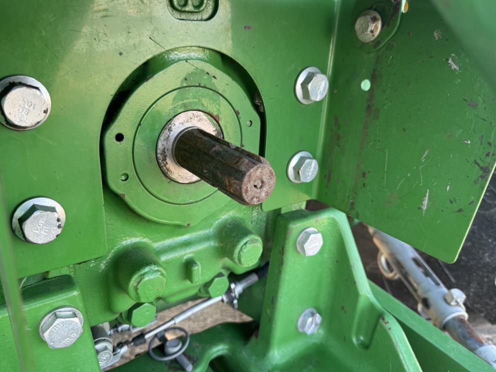 Image for 2019 John Deere 5115M Wheel Tractor