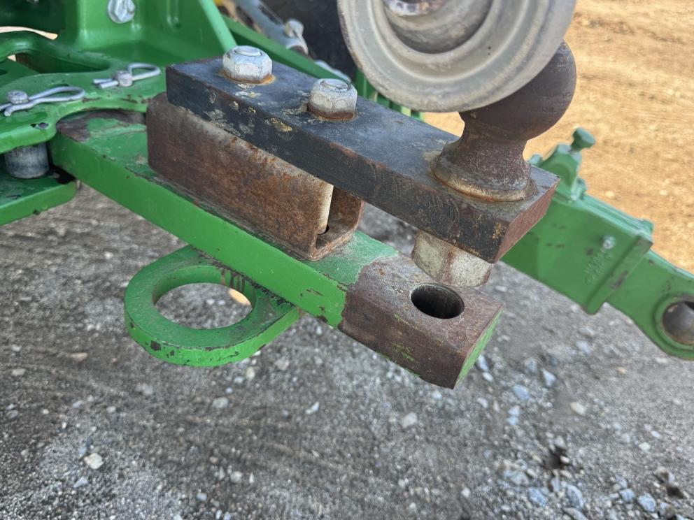 Image for 2019 John Deere 5115M Wheel Tractor