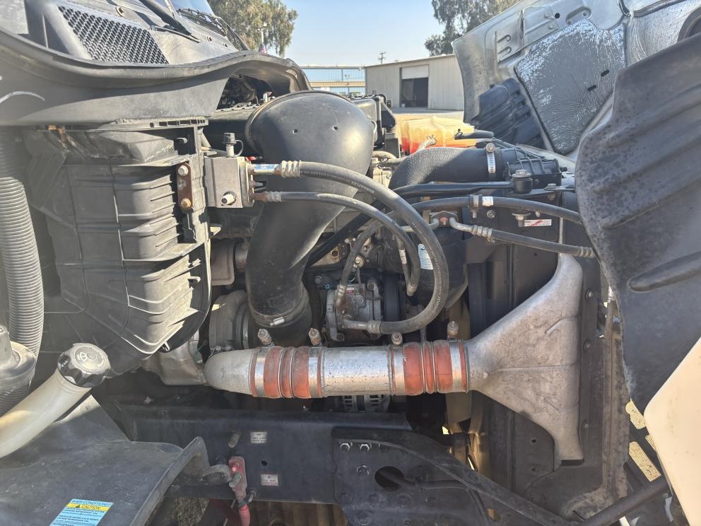 Image for 2016 Freightliner Cascadia T/A Sleeper Truck