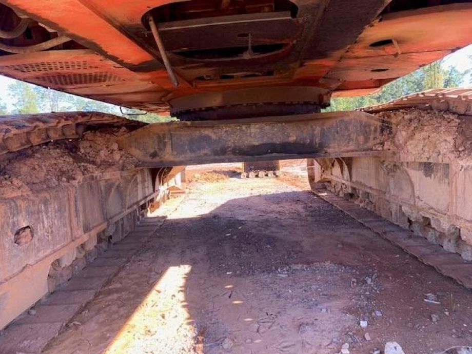 Image for 2000 Hitachi EX750-5 Excavator, Hydraulic Thumb, 60” Digging Bucket, Hours 7,795