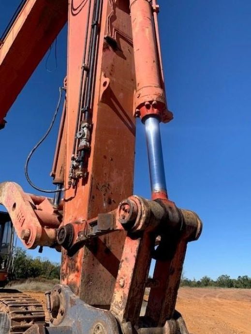 Image for 2000 Hitachi EX750-5 Excavator, Hydraulic Thumb, 60” Digging Bucket, Hours 7,795