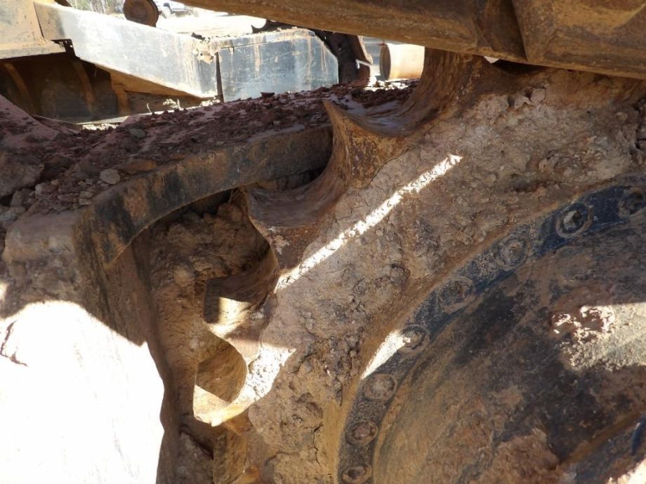 Image for 2000 Hitachi EX750-5 Excavator, Hydraulic Thumb, 60” Digging Bucket, Hours 7,795