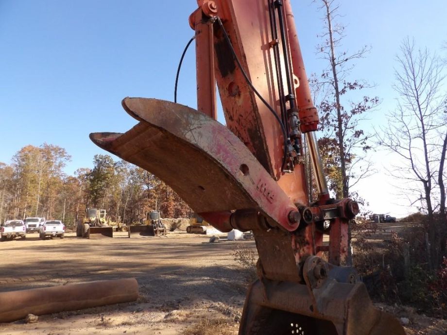 Image for 2000 Hitachi EX750-5 Excavator, Hydraulic Thumb, 60” Digging Bucket, Hours 7,795