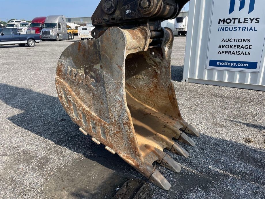 Image for 2020 Link Belt 350 X-4EX Excavator, Hydraulic Thumb, 55” Digging Bucket