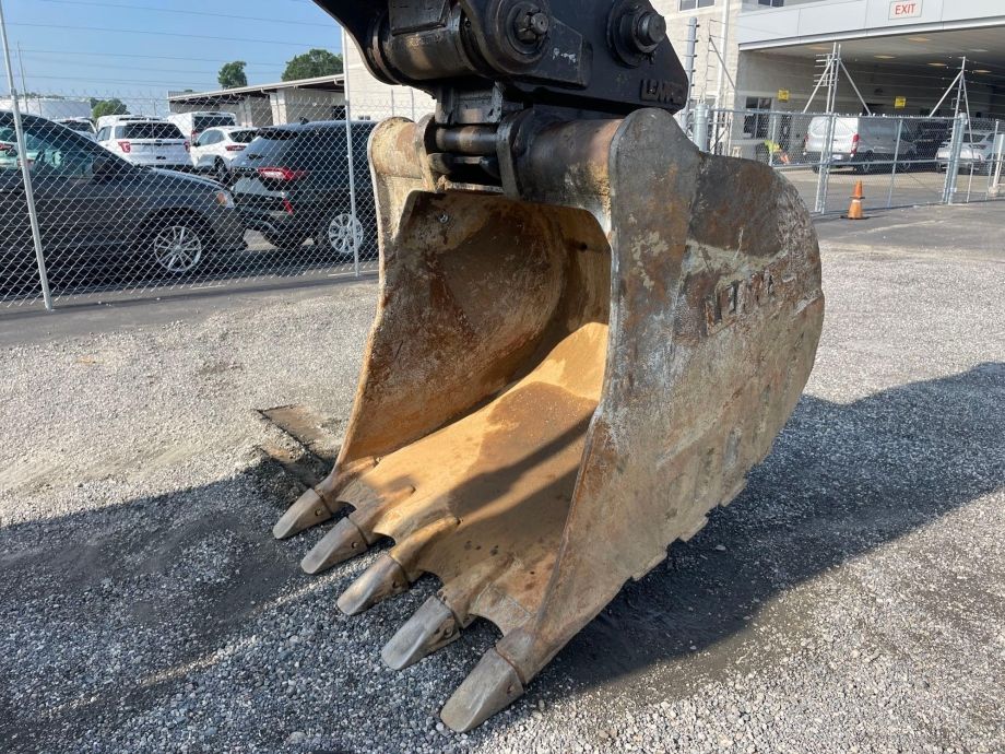 Image for 2020 Link Belt 350 X-4EX Excavator, Hydraulic Thumb, 55” Digging Bucket