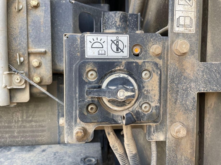 Image for 2020 Link Belt 350 X-4EX Excavator, Hydraulic Thumb, 55” Digging Bucket