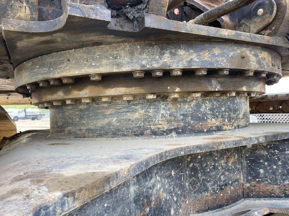 Image for 2020 Link Belt 350 X-4EX Excavator, Hydraulic Thumb, 55” Digging Bucket