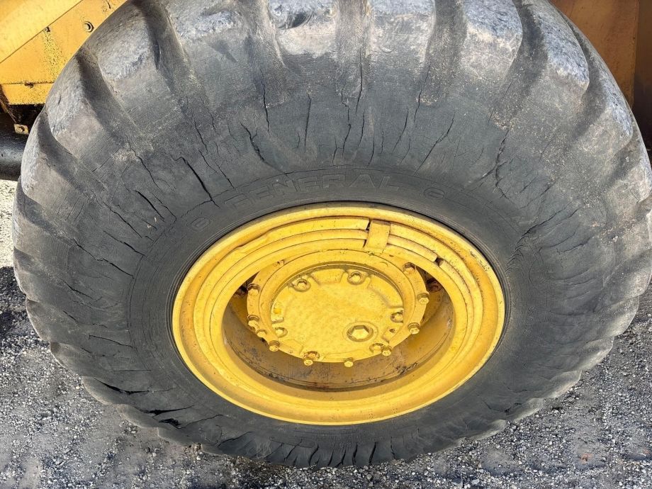 Image for CAT 613B Motor Scraper, Hours 5,601, Elevating, OROPS