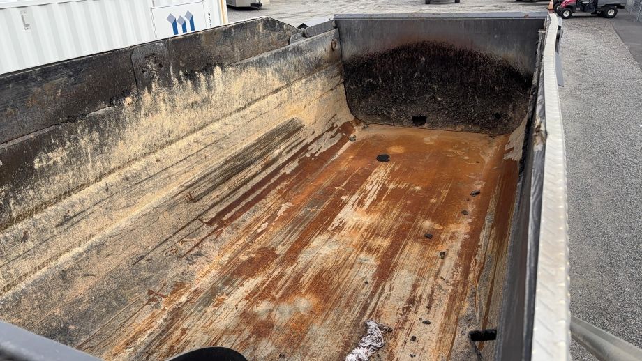 Image for 2025 Western Star 47X Quad Axle Dump Truck, Miles 28,462, 16’ Dump Bed, Hydraulic Dump Bed Door