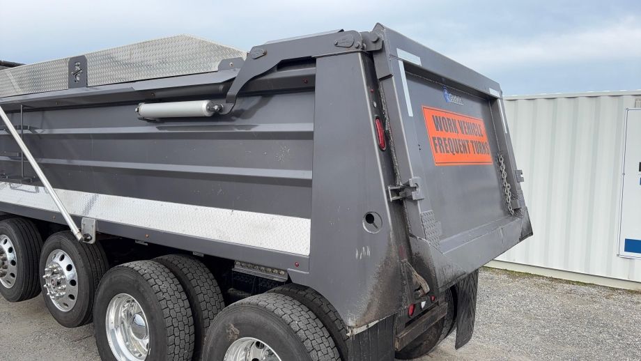 Image for 2025 Western Star 47X Quad Axle Dump Truck, Miles 28,462, 16’ Dump Bed, Hydraulic Dump Bed Door