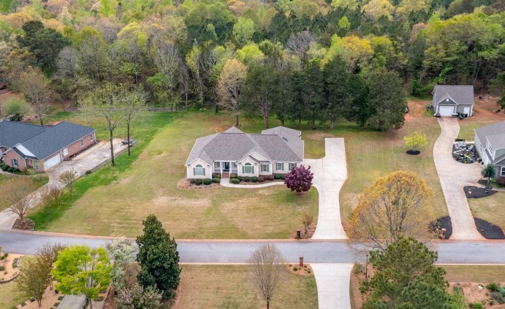 Image for One Owner, One Story with Bonus in Liberty