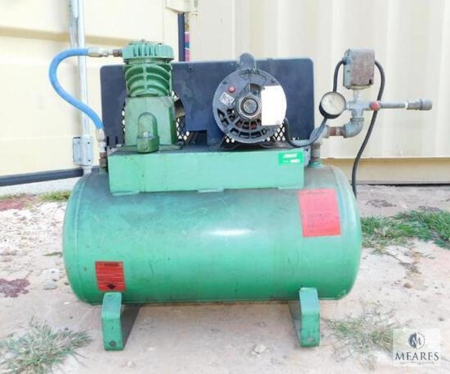 Image for Estate of Larry Case Hangar Contents