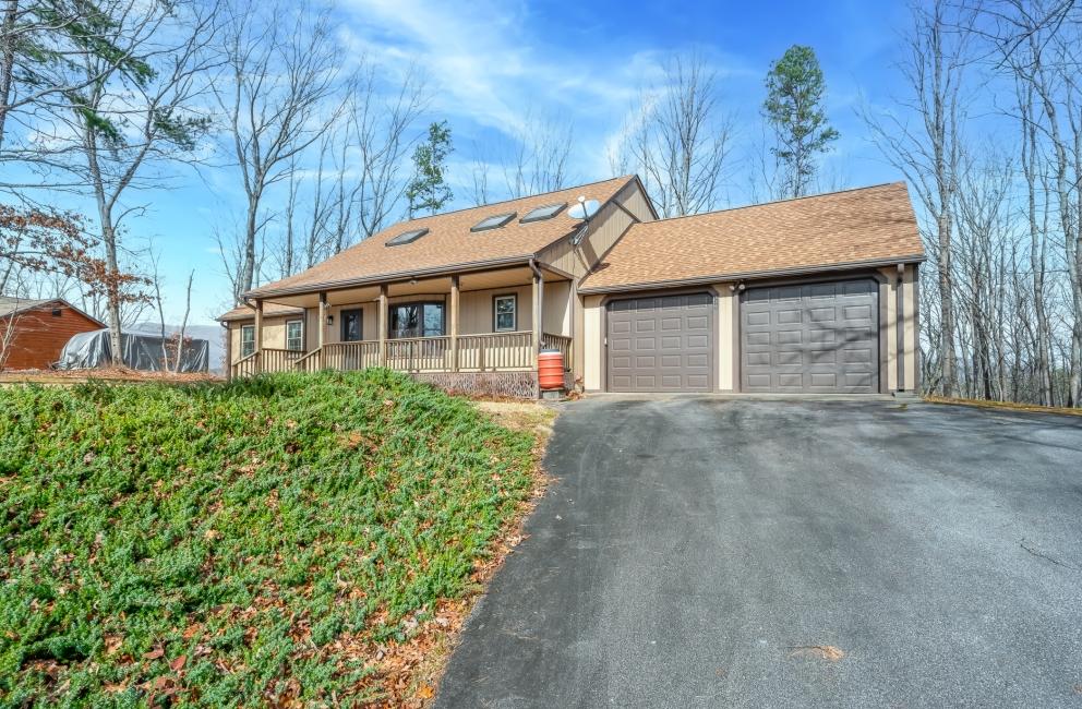 Image for Auction: 4BD/2.5BA on 3.62 Wooded Acres