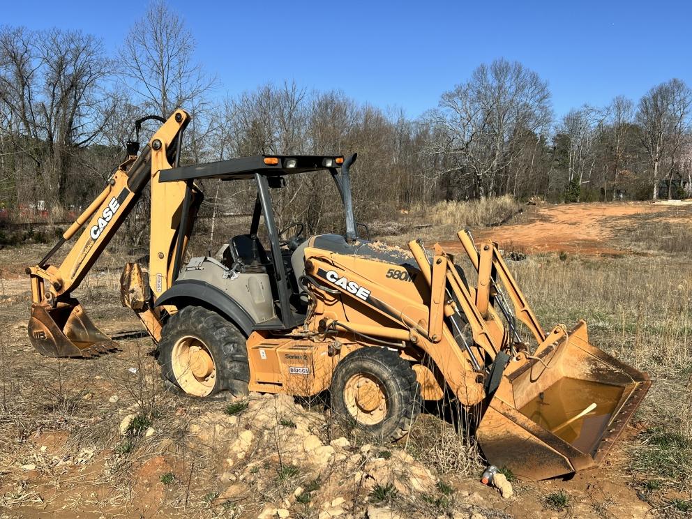 Image for Equipment for the Estate of Robert Mayhew (24-34)