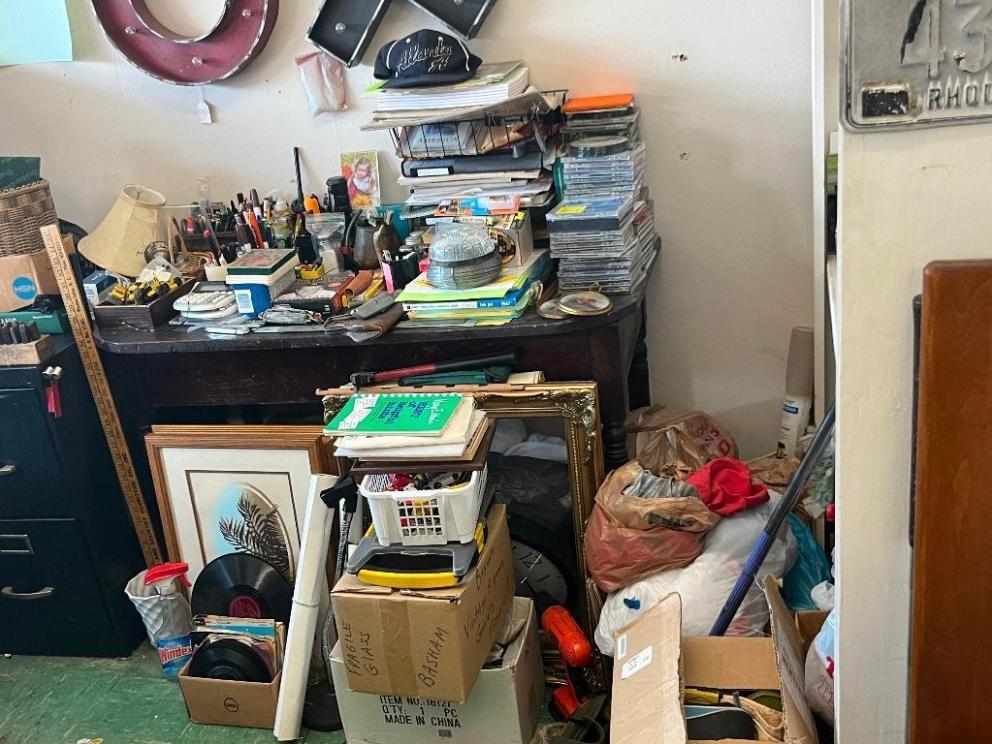 Image for Complete Antique Store Auction to ONE BIDDER! (24-88)