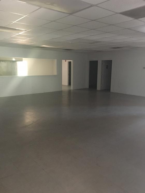 Carithers-largeroom2