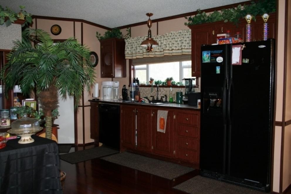 4.kitchen main house (640x427)-2