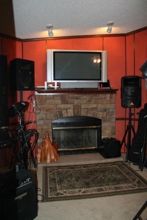 7.fireplace, family room  (427x640)